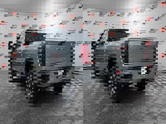 New 2025 GMC Sierra 2500 Denali w/ Denali Reserve Package image 3