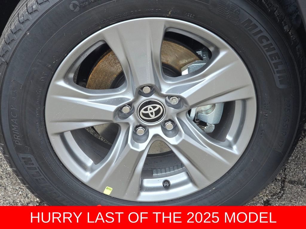 New 2025 Toyota RAV4 XLE image 13