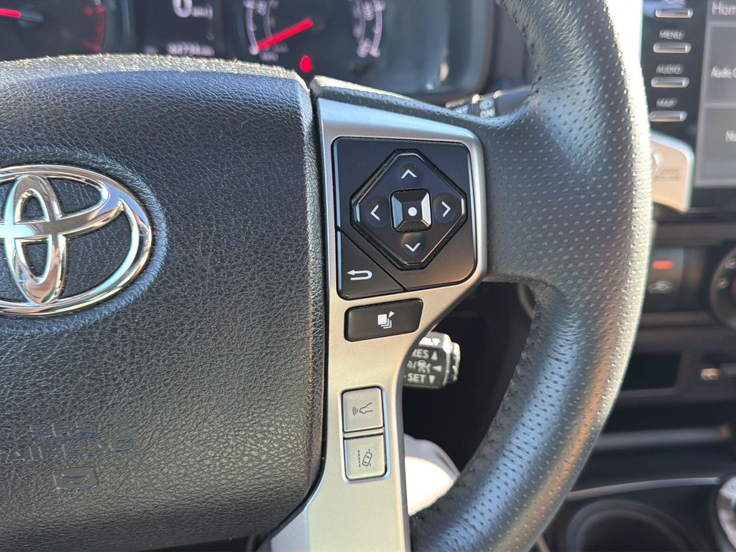Used 2021 Toyota 4Runner SR5 Premium w/ Moonroof Package AWD/4WD image 13
