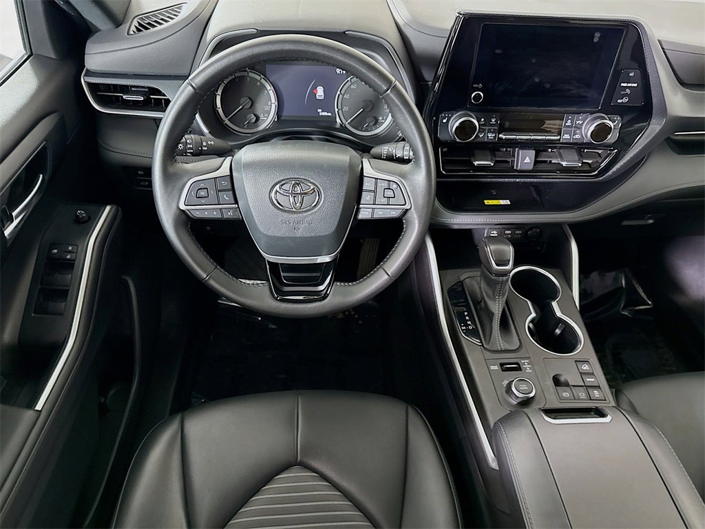 Certified 2023 Toyota Highlander XSE image 4