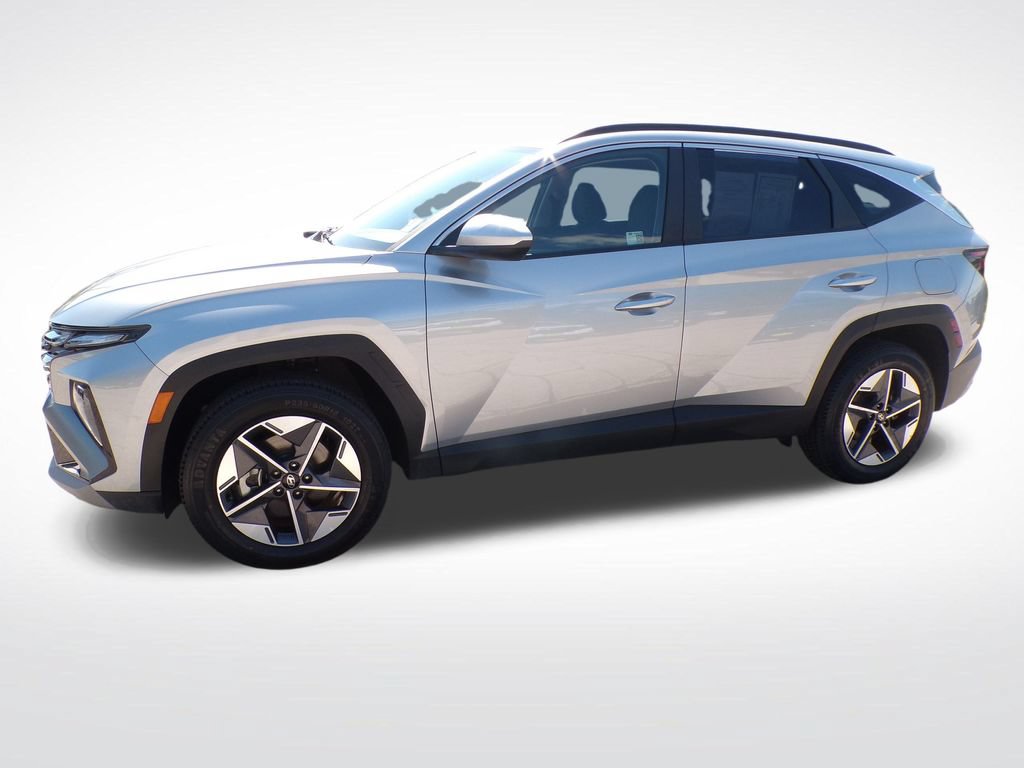 Certified 2025 Hyundai Tucson SEL AWD/4WD image 3