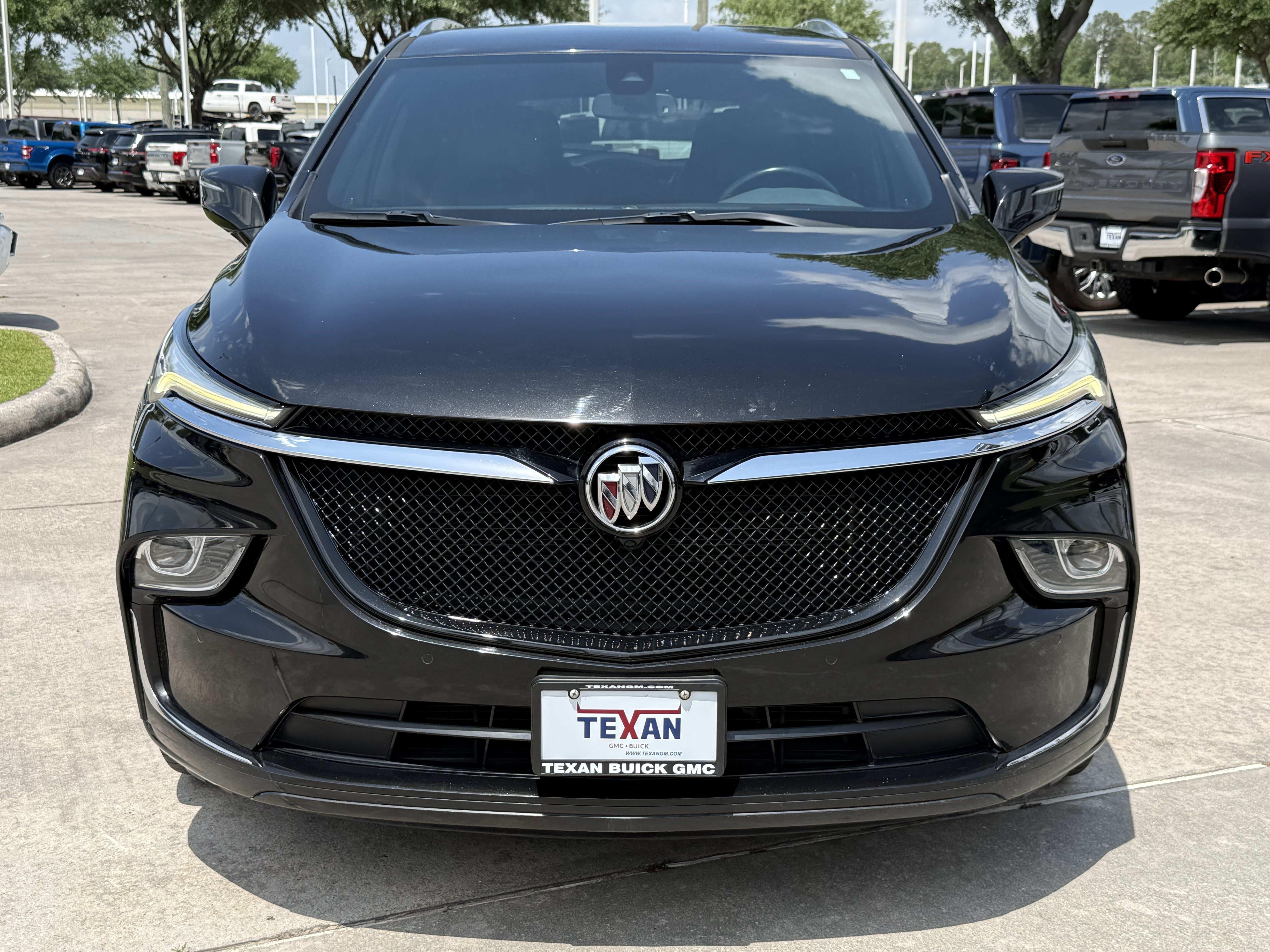 Used 2023 Buick Enclave Essence w/ Sport Touring Edition FWD image 10