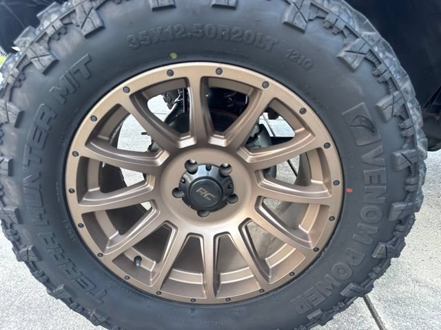 Used 2017 Jeep Wrangler Unlimited Sahara w/ Connectivity Group AWD/4WD image 21