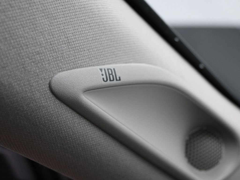 Used 2024 Toyota Grand Highlander Limited image 17