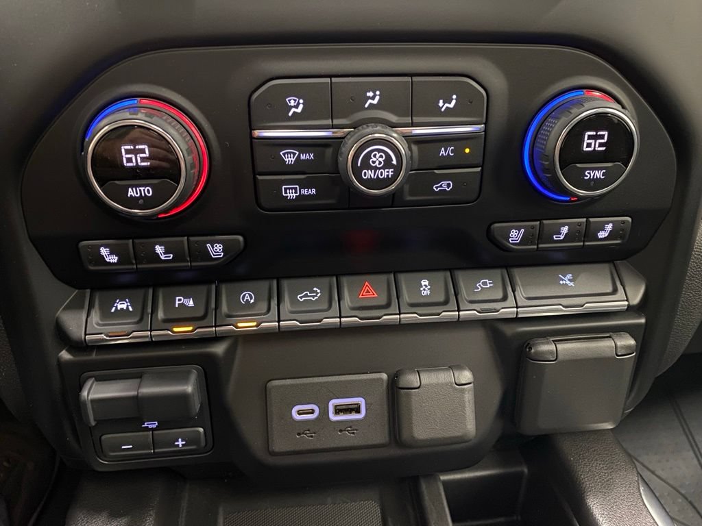 Used 2021 Chevrolet Silverado 1500 High Country w/ Technology Package AWD/4WD image 20