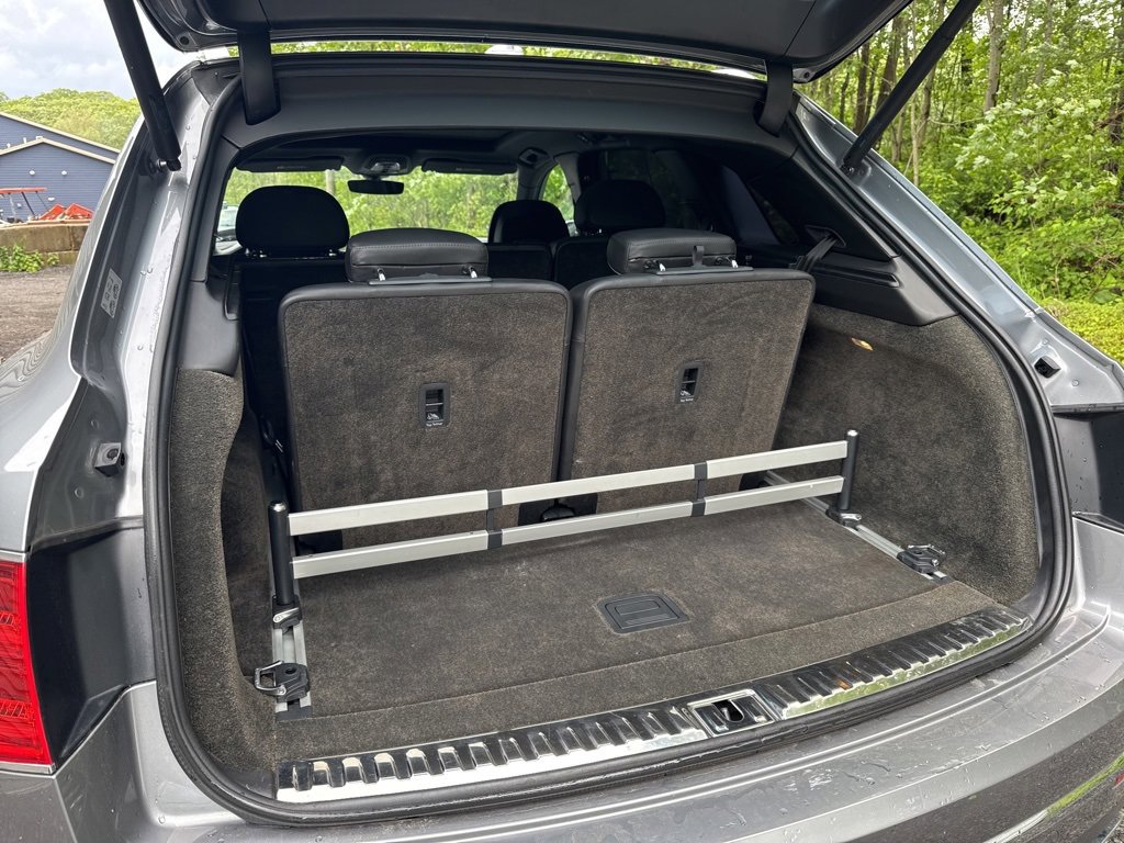 Used 2018 Bentley Bentayga Activity image 44