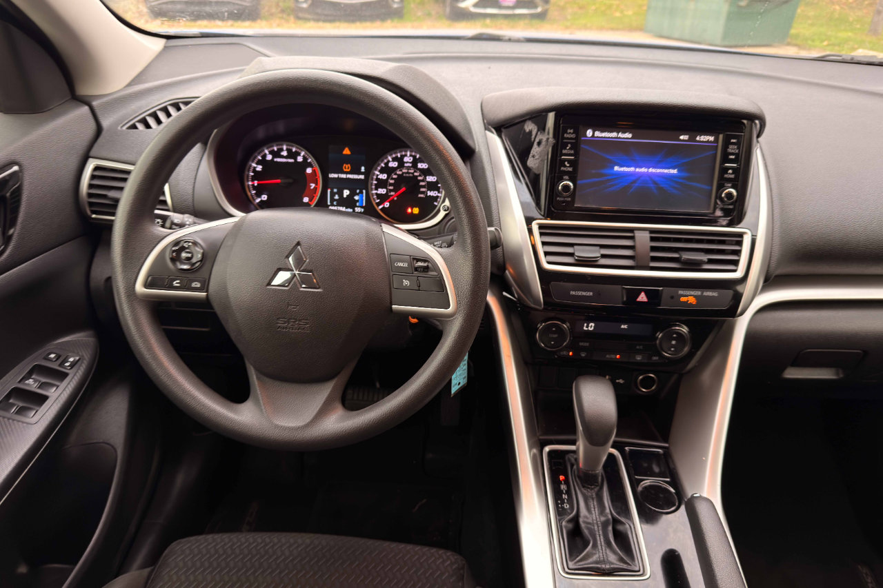 Used 2018 Mitsubishi Eclipse Cross ES image 12