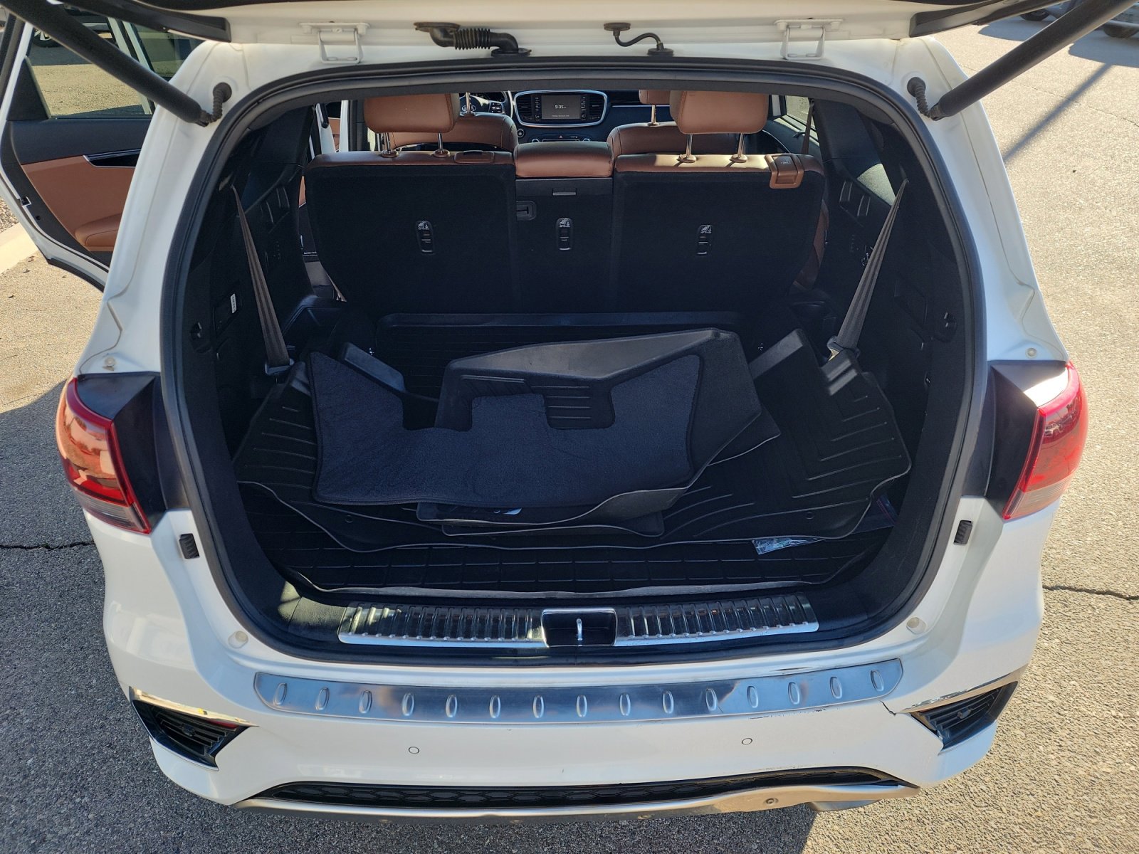 Used 2019 Kia Sorento SX image 34