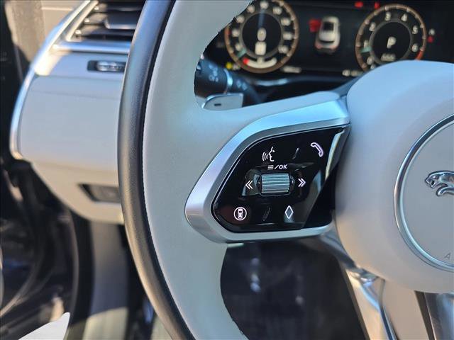 Certified 2025 Jaguar F-PACE R-Dynamic S image 17