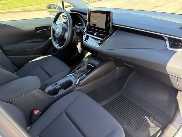Used 2026 Toyota Corolla LE FWD image 13