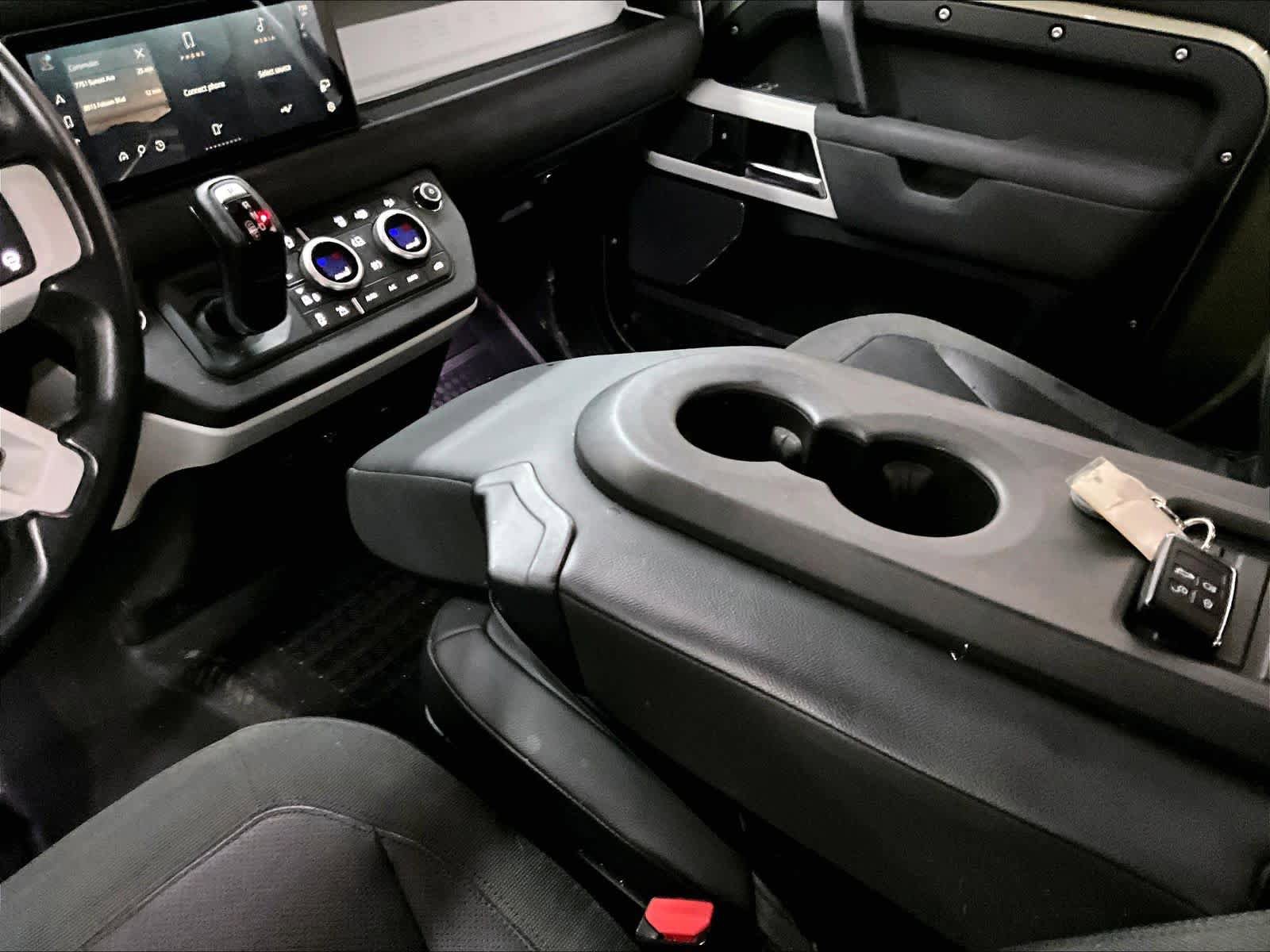 Used 2021 Land Rover Defender 90 First Edition AWD/4WD image 19
