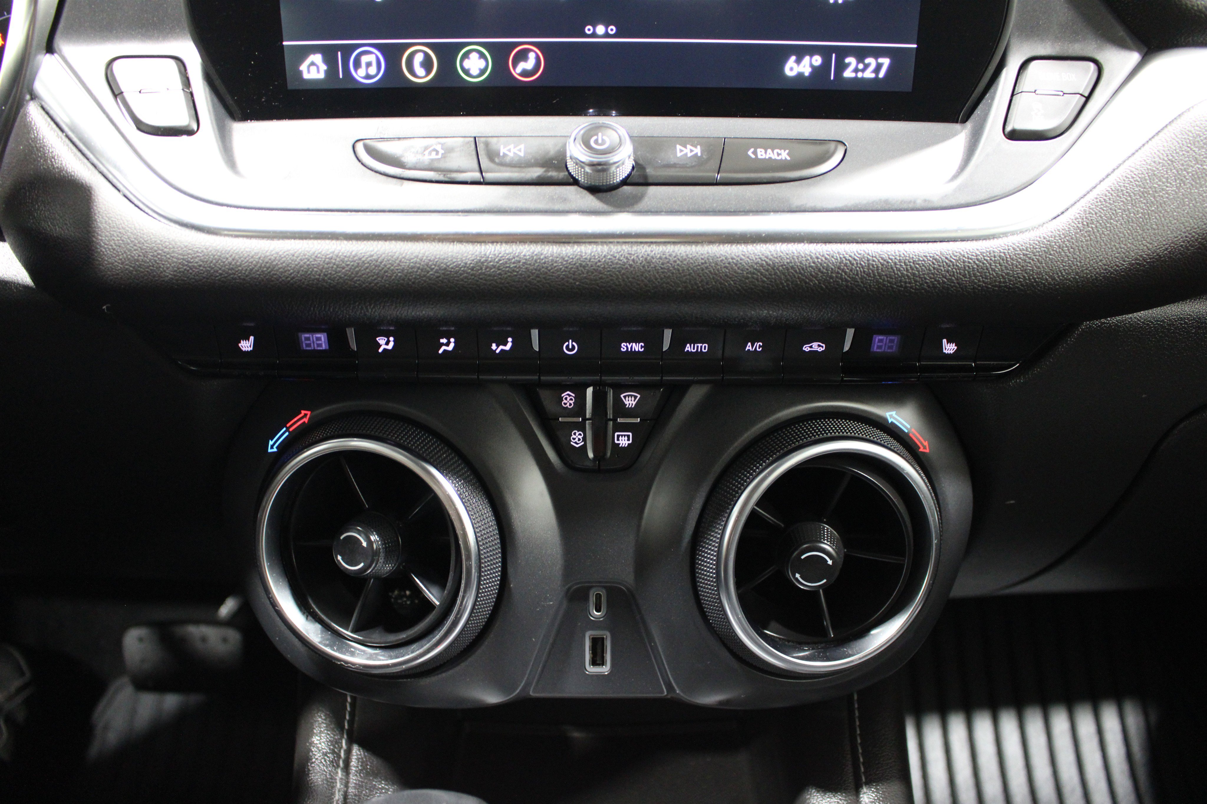 Used 2023 Chevrolet Blazer LT AWD/4WD image 17