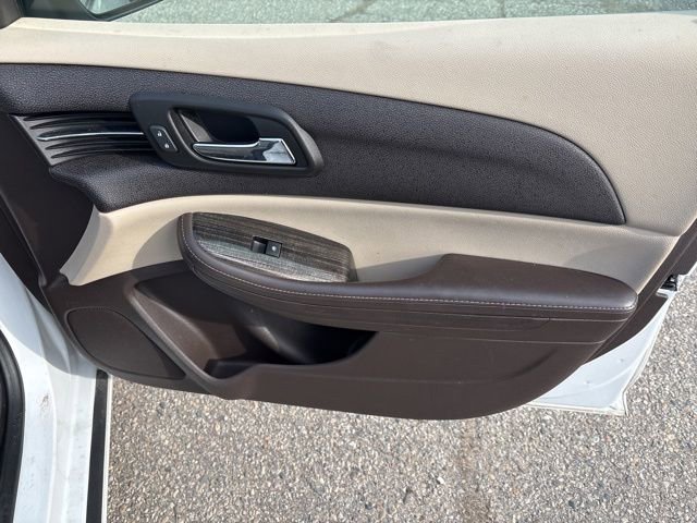 Used 2015 Chevrolet Malibu LT w/ Power Convenience Package image 15