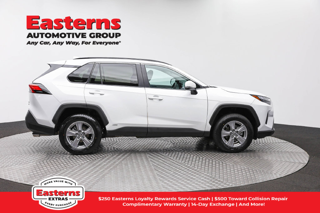 Used 2024 Toyota RAV4 XLE w/ Convenience Package AWD/4WD image 5