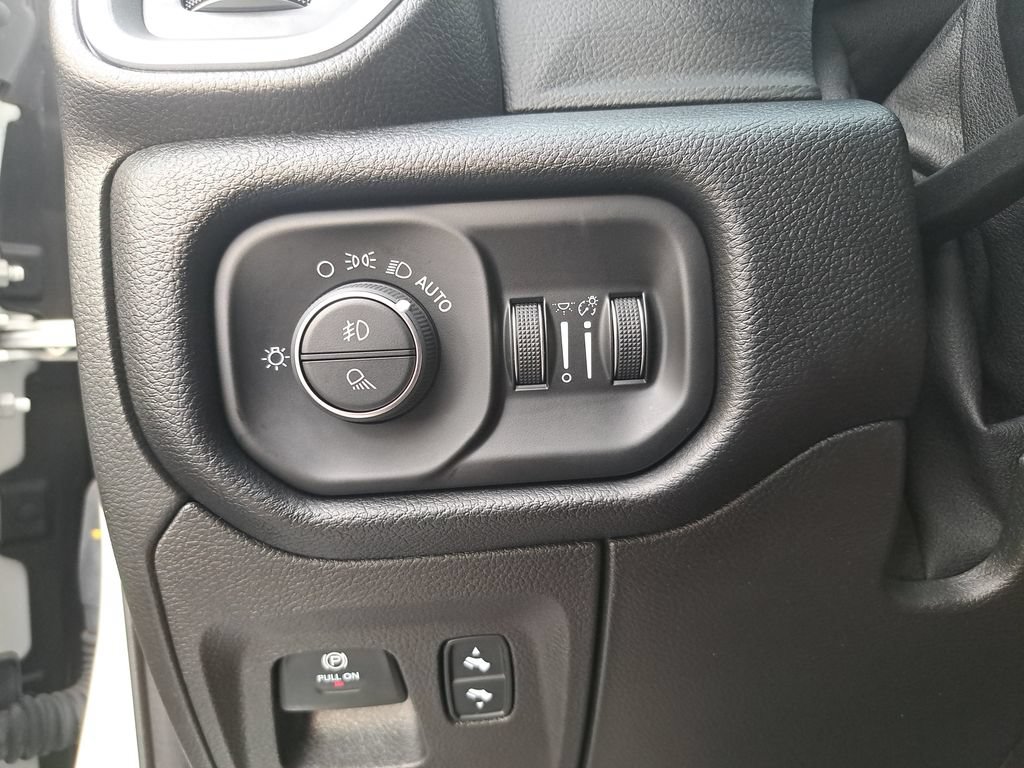 Used 2019 RAM 1500 Big Horn AWD/4WD image 24