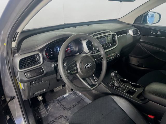 Used 2017 Kia Sorento LX image 11