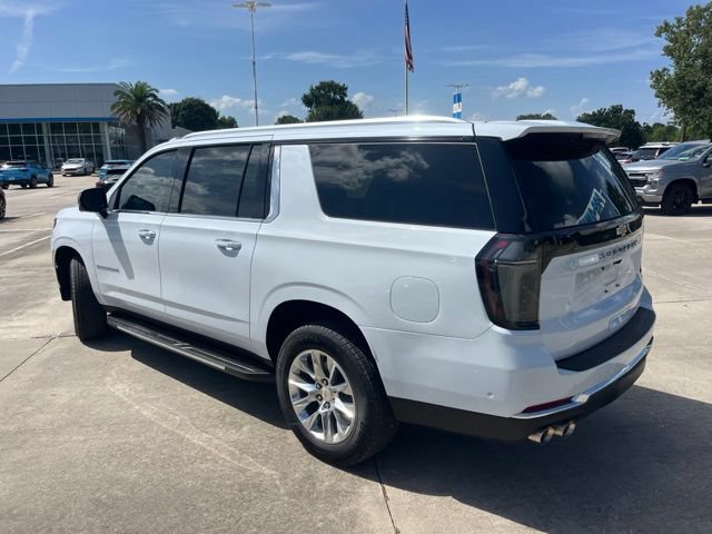 Used 2026 Chevrolet Suburban Premier w/ Sun And Tow Package RWD image 4