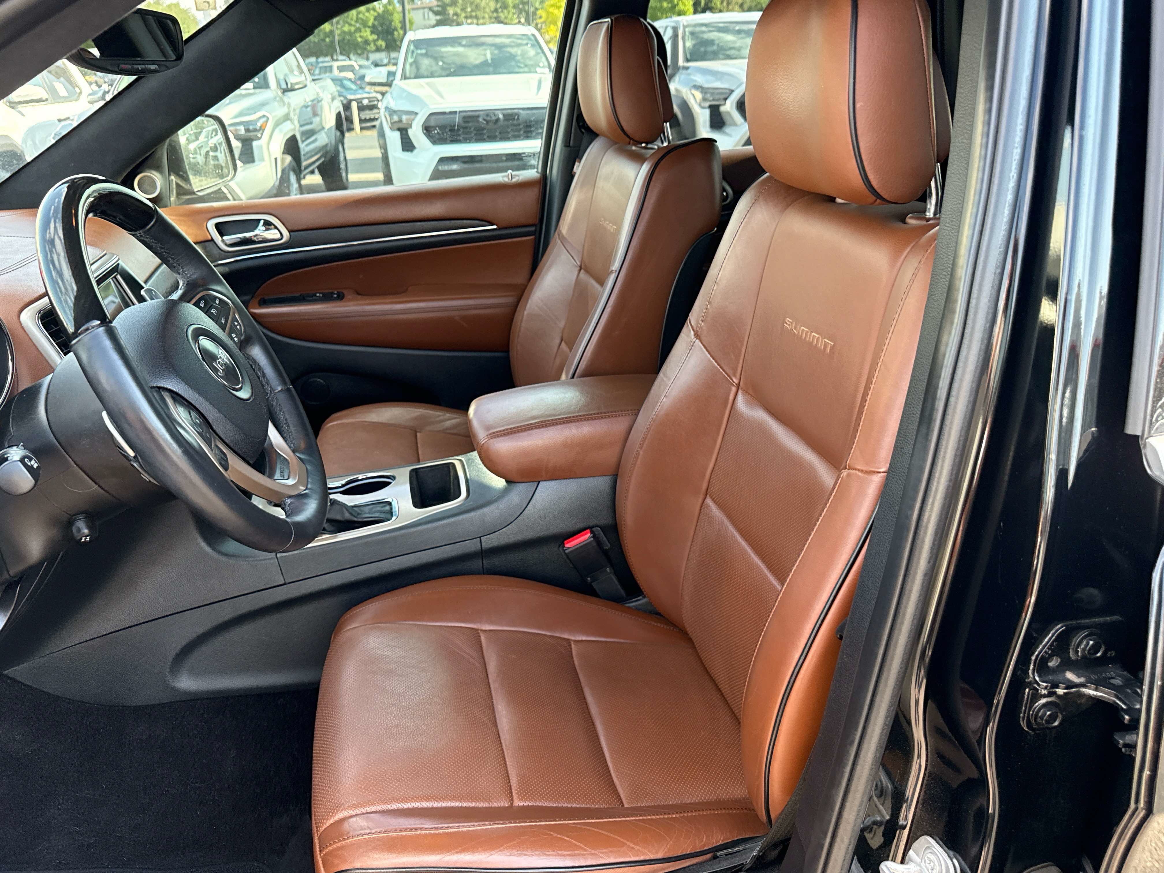 Used 2017 Jeep Grand Cherokee Summit w/ Platinum Series Group RWD image 11