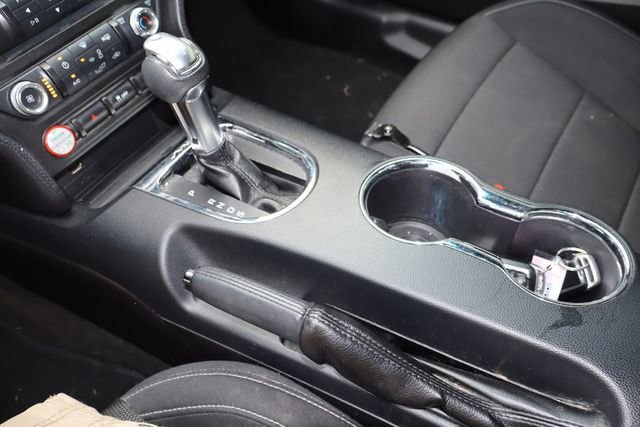 Used 2017 Ford Mustang Coupe RWD image 22