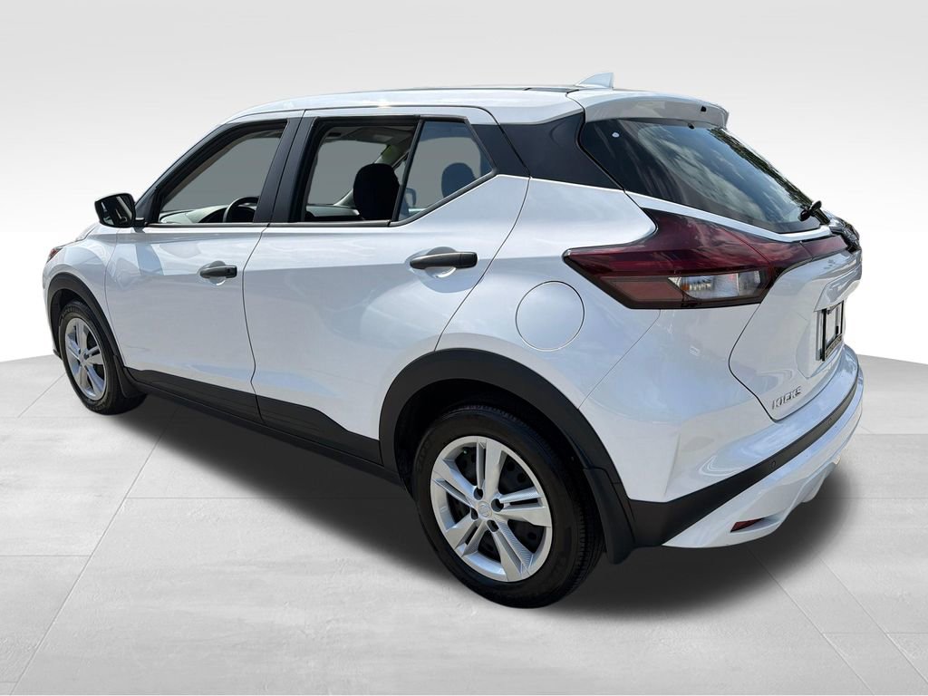 Used 2024 Nissan Kicks S FWD image 5