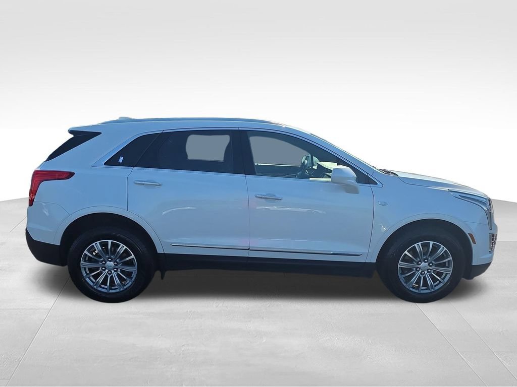 Used 2018 Cadillac XT5 Luxury w/ Driver Awareness Package AWD/4WD image 4