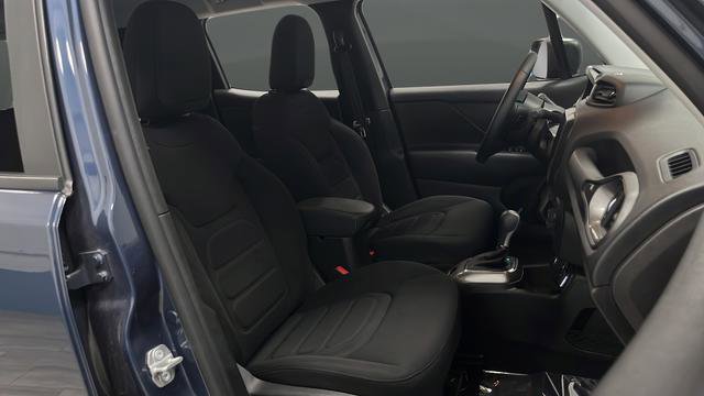 Used 2022 Jeep Renegade Latitude AWD/4WD image 24