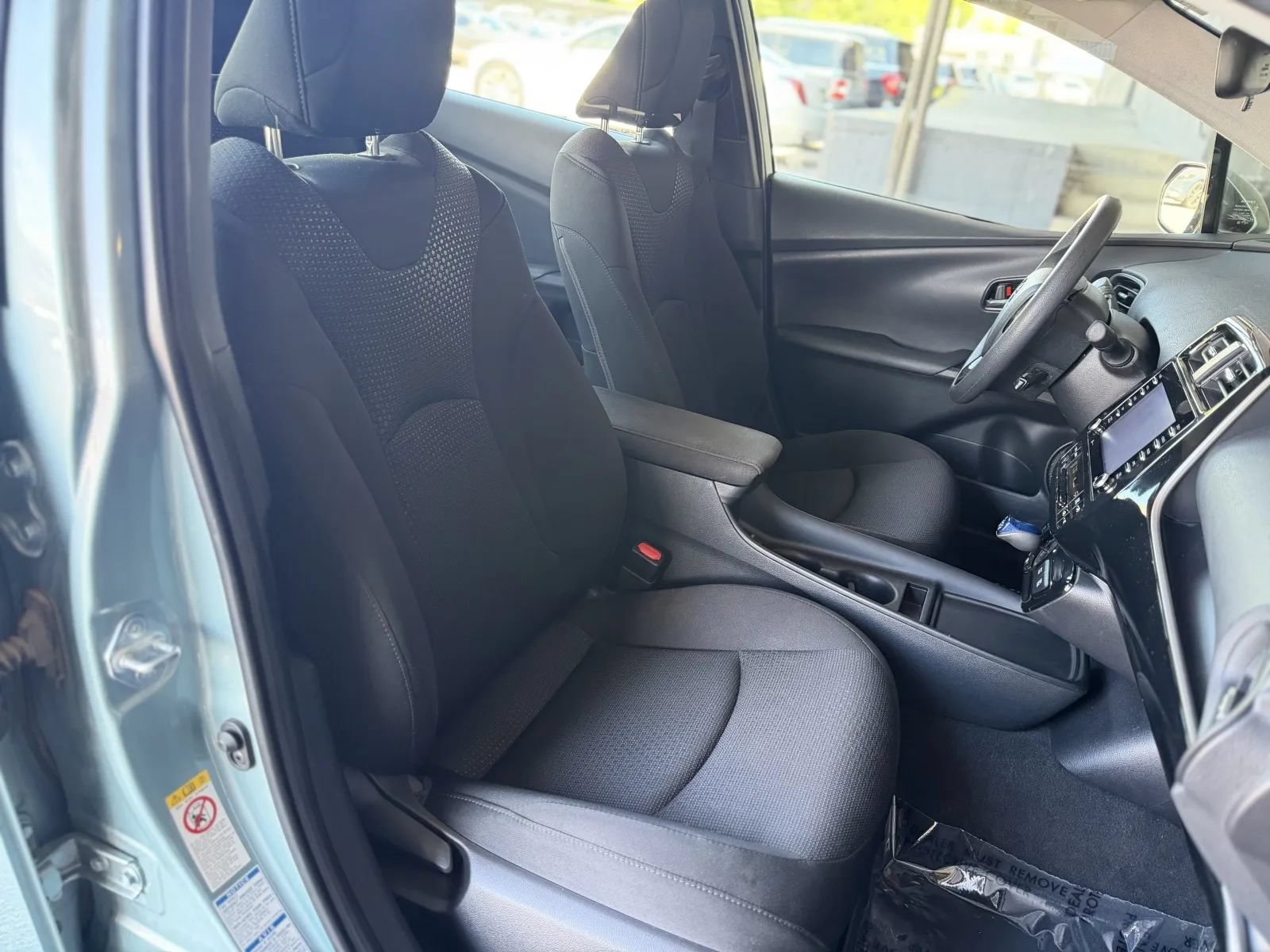 Used 2021 Toyota Prius LE AWD/4WD image 19