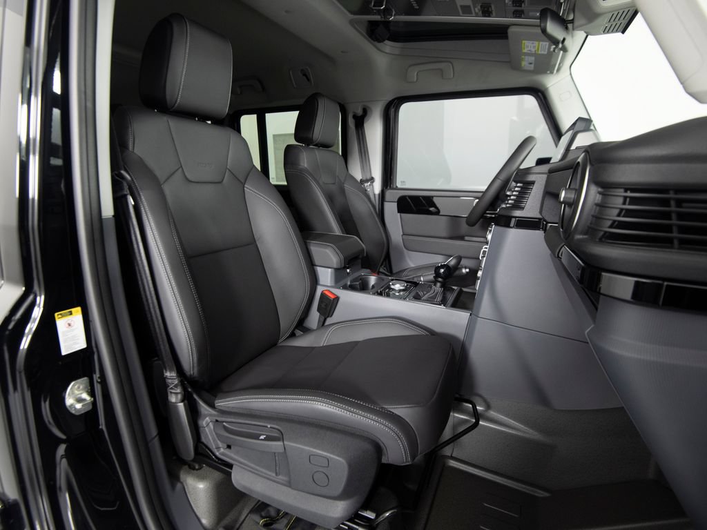 New 2025 INEOS Grenadier Fieldmaster Edition AWD/4WD image 26