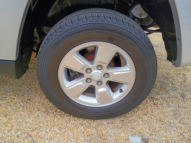 Used 2012 Jeep Liberty Sport image 23