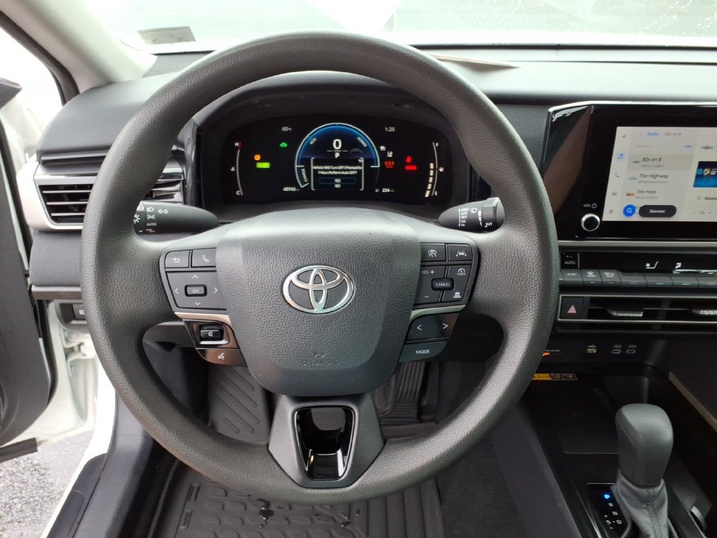 Certified 2025 Toyota Camry LE FWD image 19