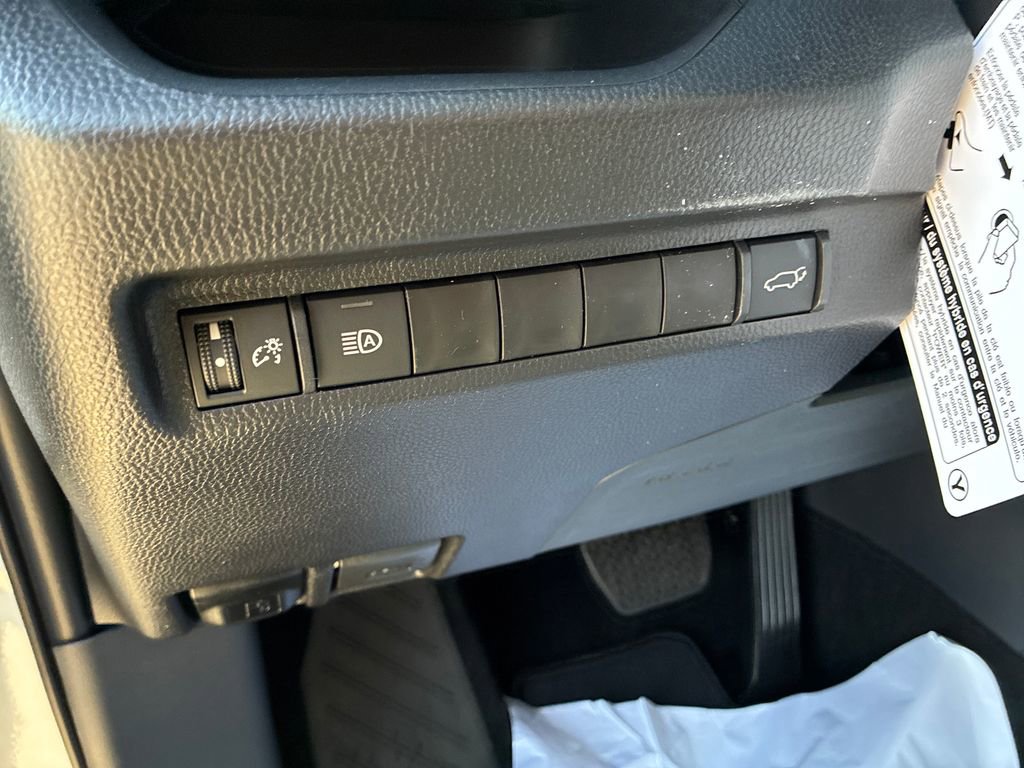 New 2025 Toyota RAV4 XLE image 38