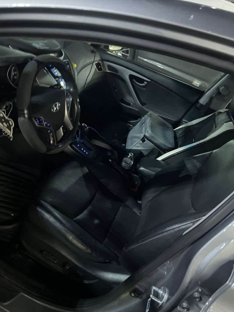 Used 2013 Hyundai Elantra Limited image 3