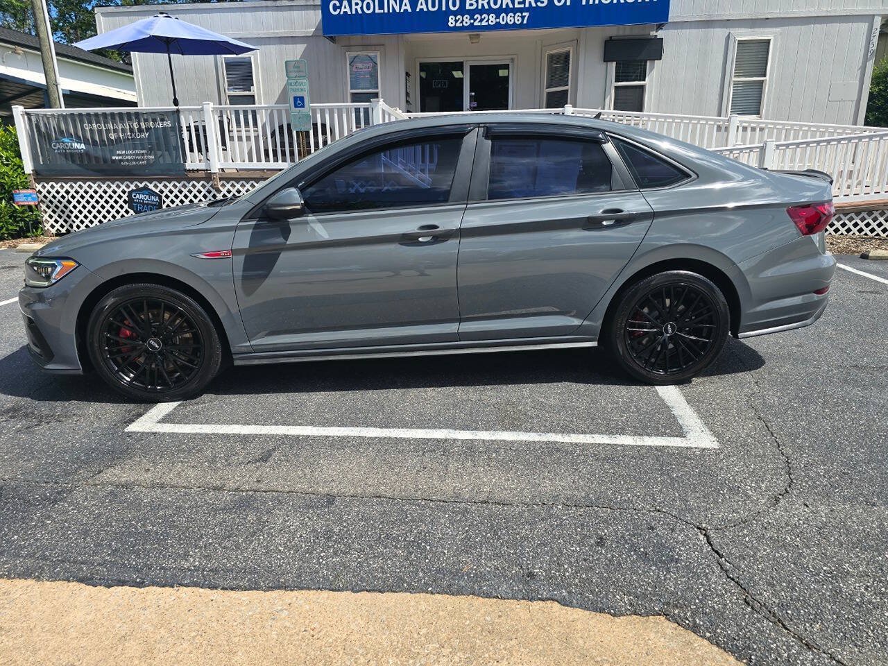Used 2020 Volkswagen Jetta GLI FWD image 3