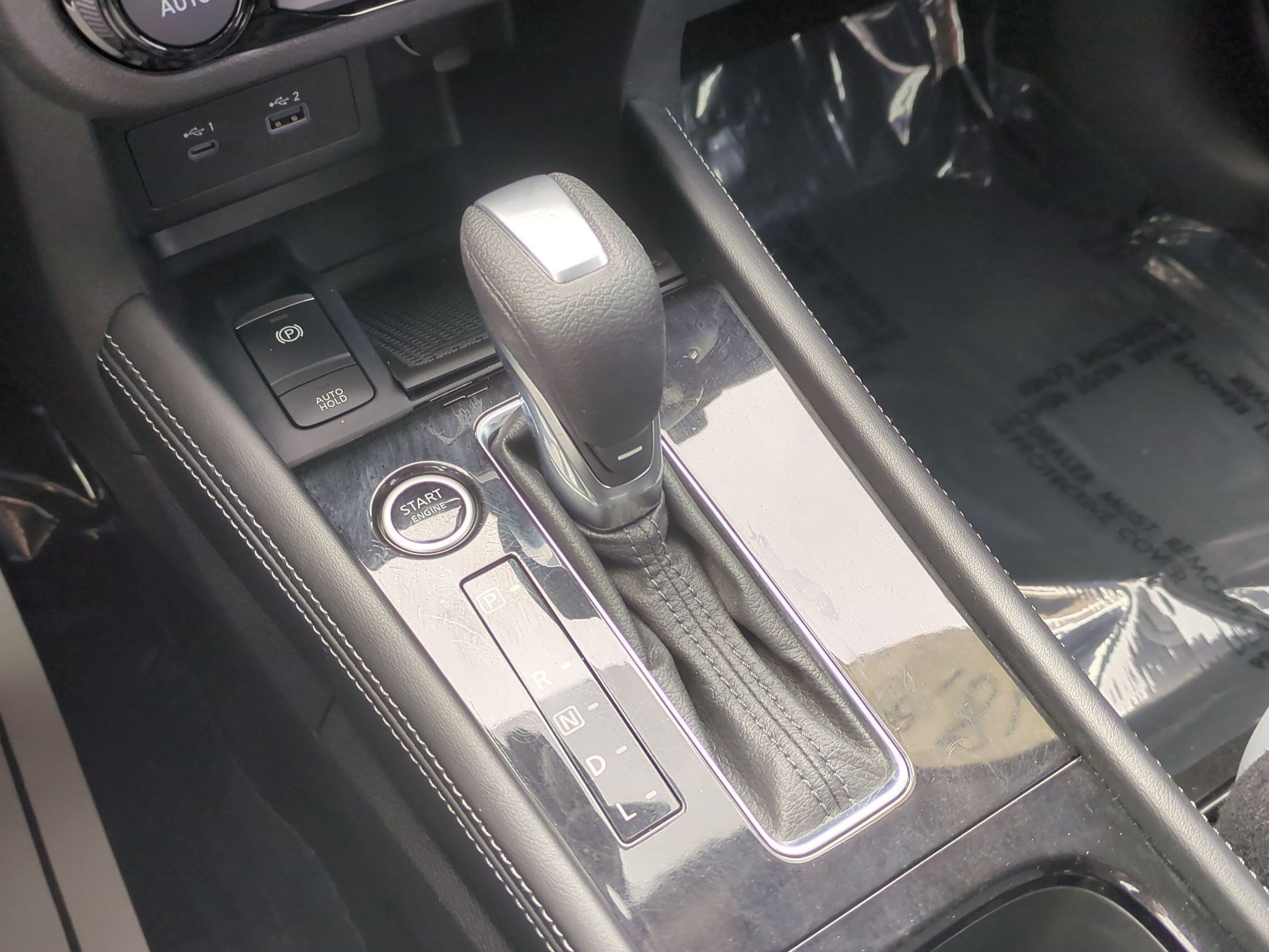 Used 2023 Nissan Kicks SR w/ SR Premium Package image 15