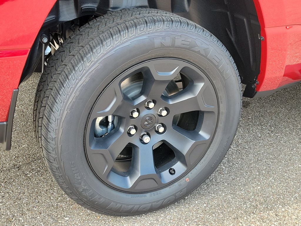 New 2026 RAM 1500 Express AWD/4WD image 5