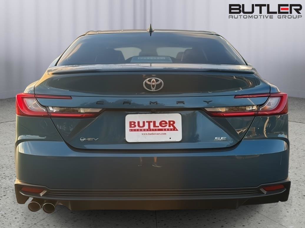 New 2026 Toyota Camry SE FWD image 5