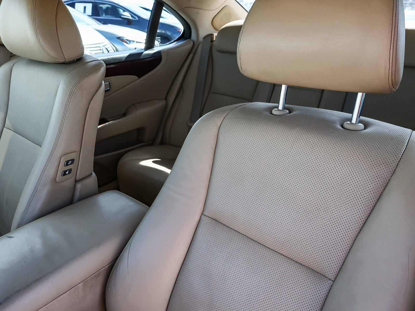 Used 2007 Lexus LS 460 RWD image 29