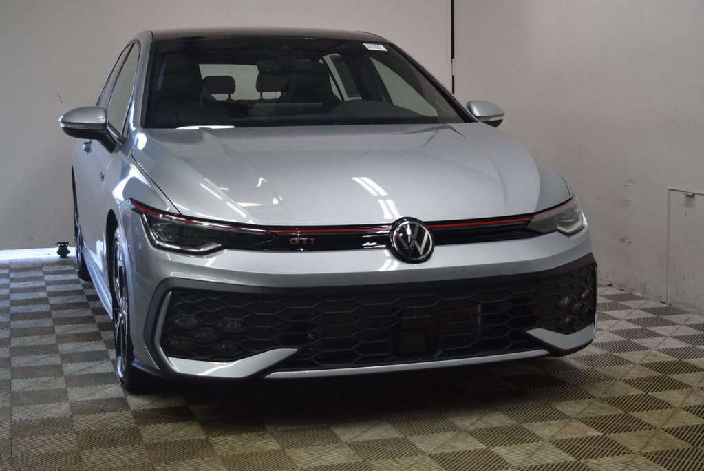 New 2025 Volkswagen GTI SE image 1