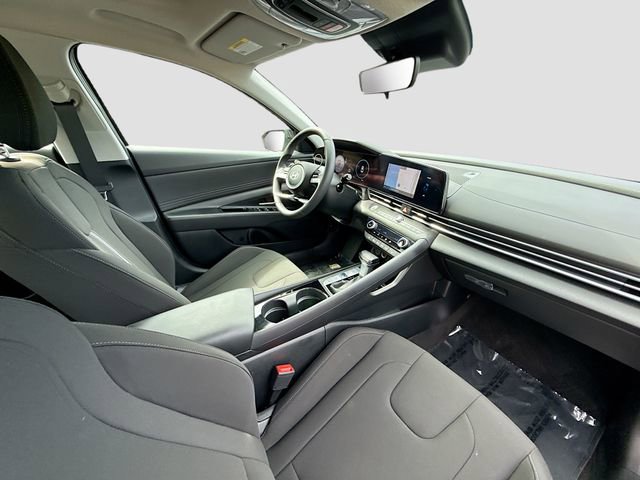 Certified 2025 Hyundai Elantra SEL image 27