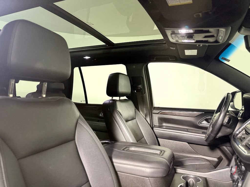 Used 2022 Chevrolet Tahoe LT w/ Luxury Package AWD/4WD image 27