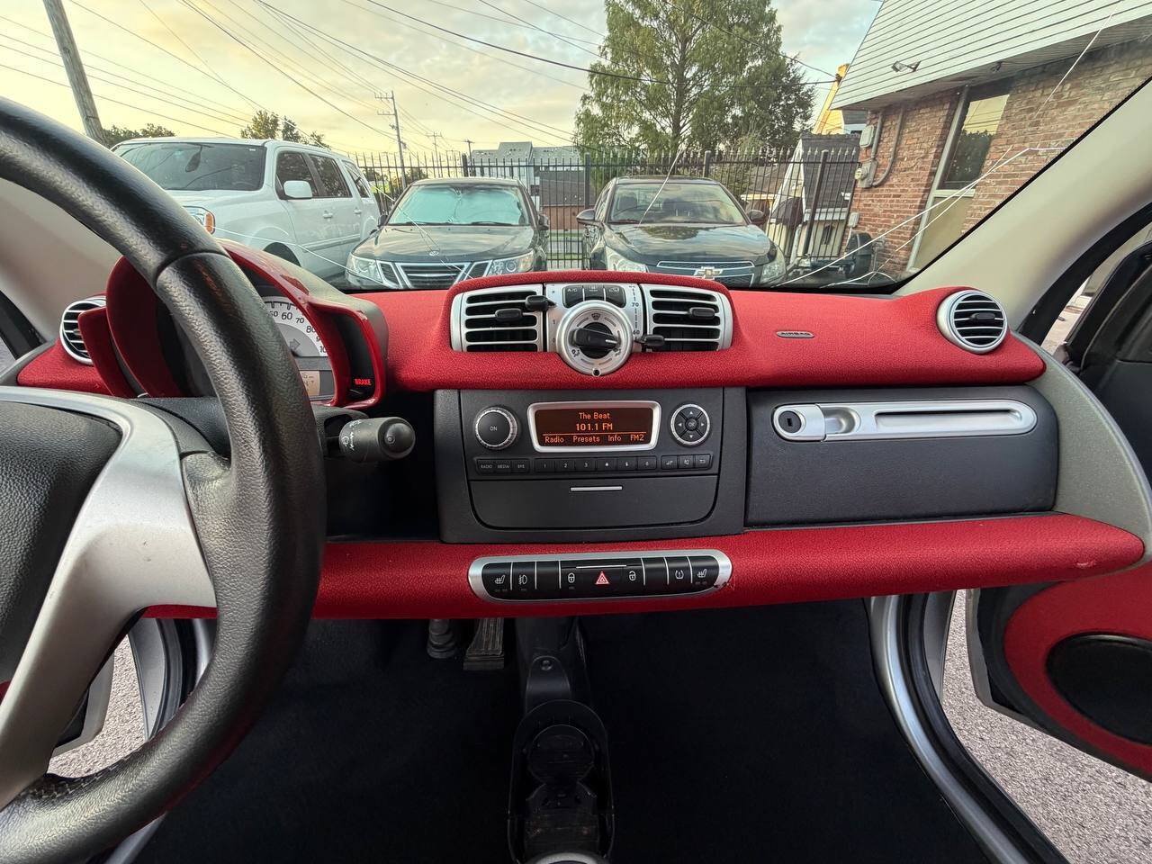 Used 2013 smart fortwo passion RWD image 19