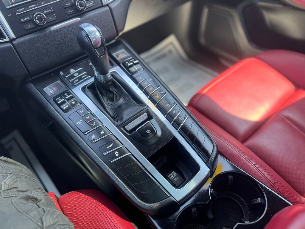 Used 2016 Porsche Macan S image 40
