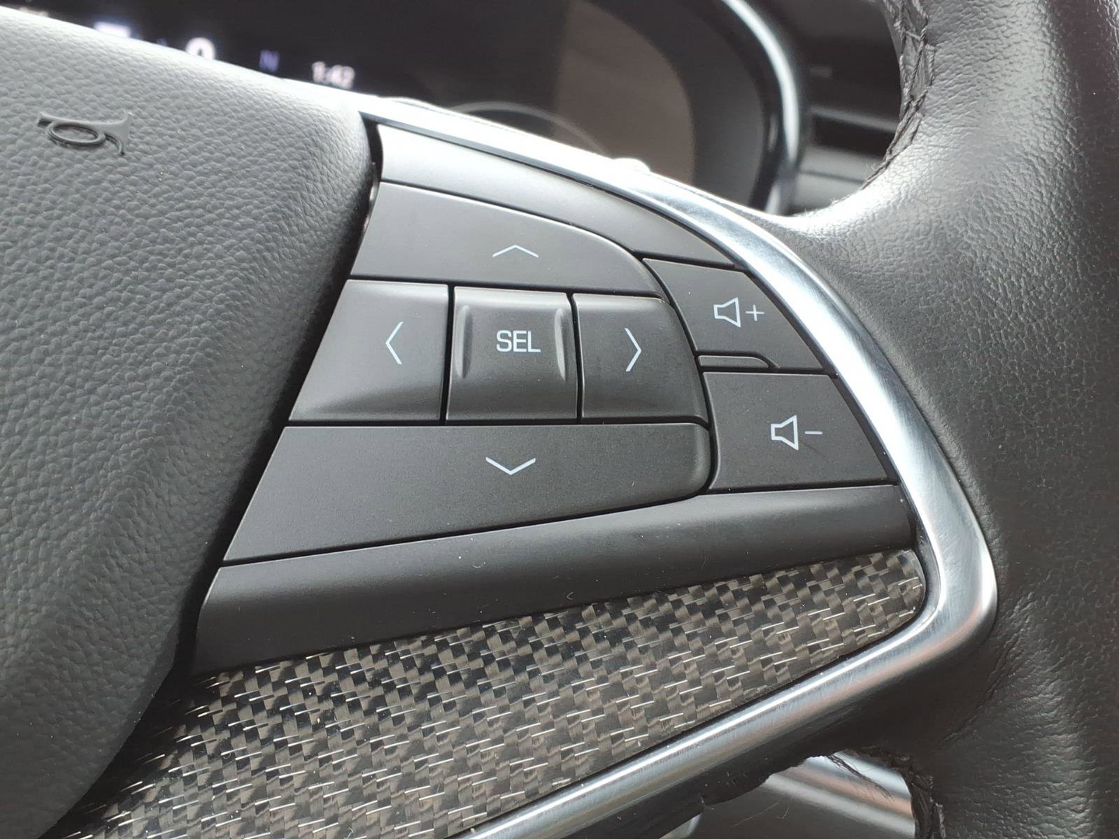 Certified 2023 Cadillac XT5 Sportv w/ Technology Package image 17