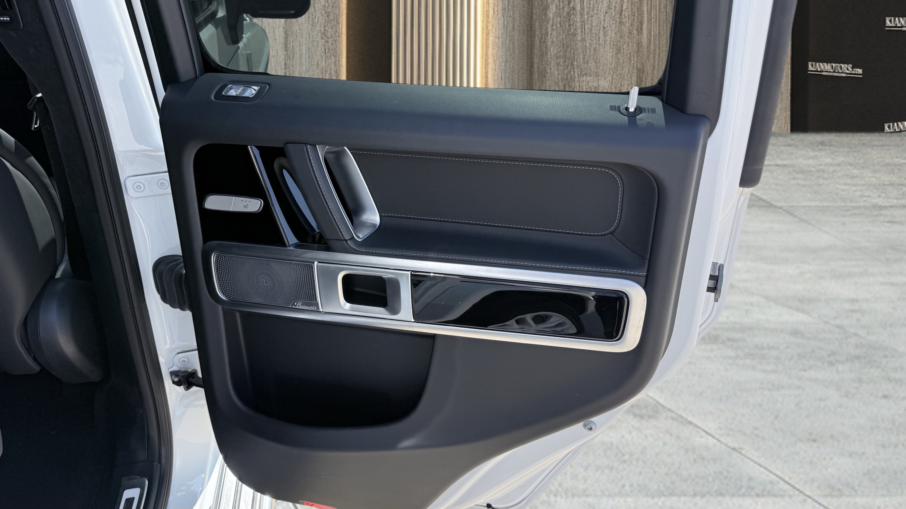 Used 2025 Mercedes-Benz G 550 image 35