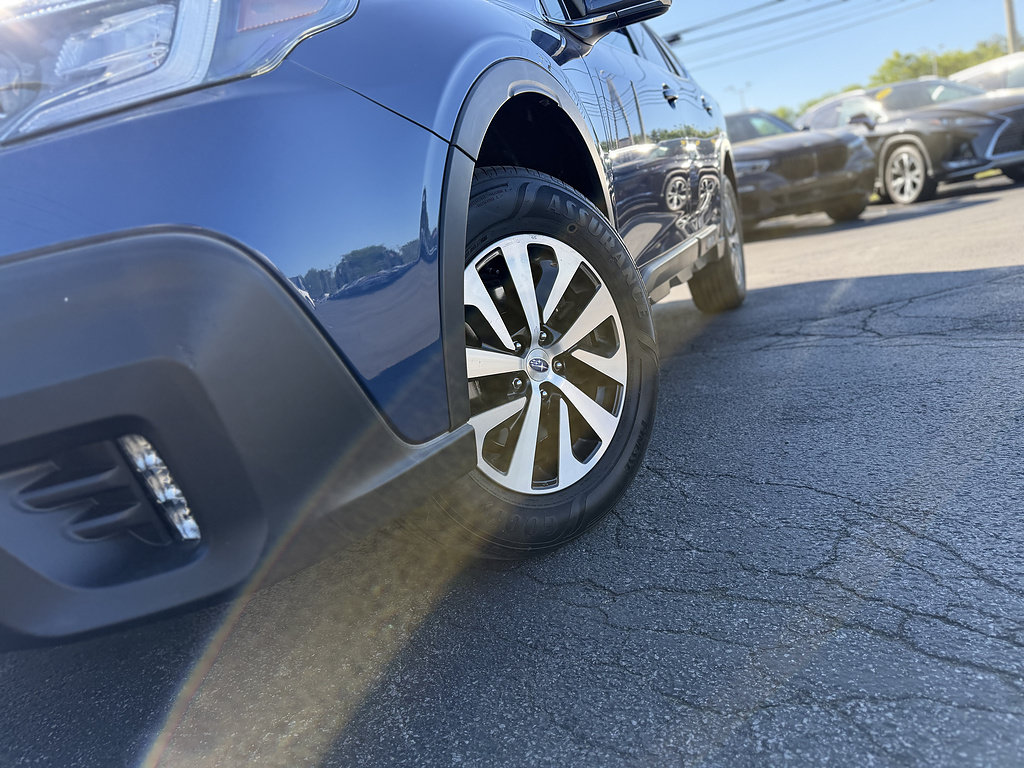 Used 2020 Subaru Outback Premium AWD/4WD image 3