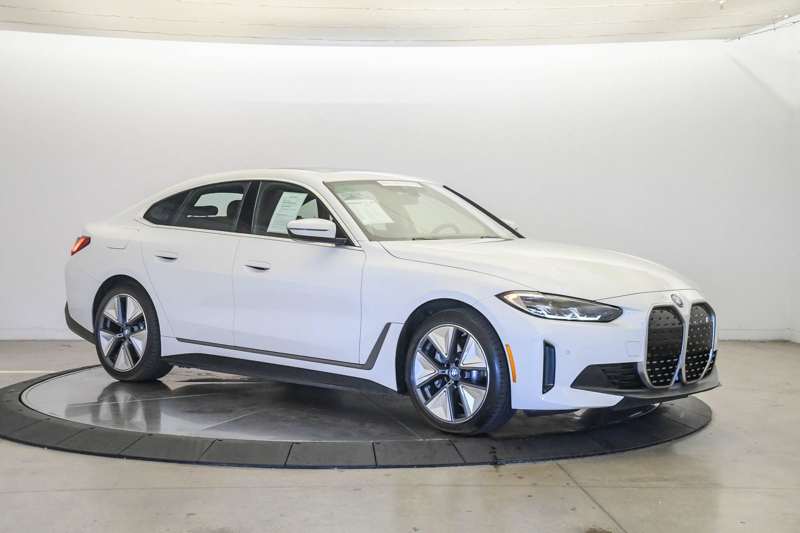 Certified 2023 BMW i4 eDrive35 RWD image 5