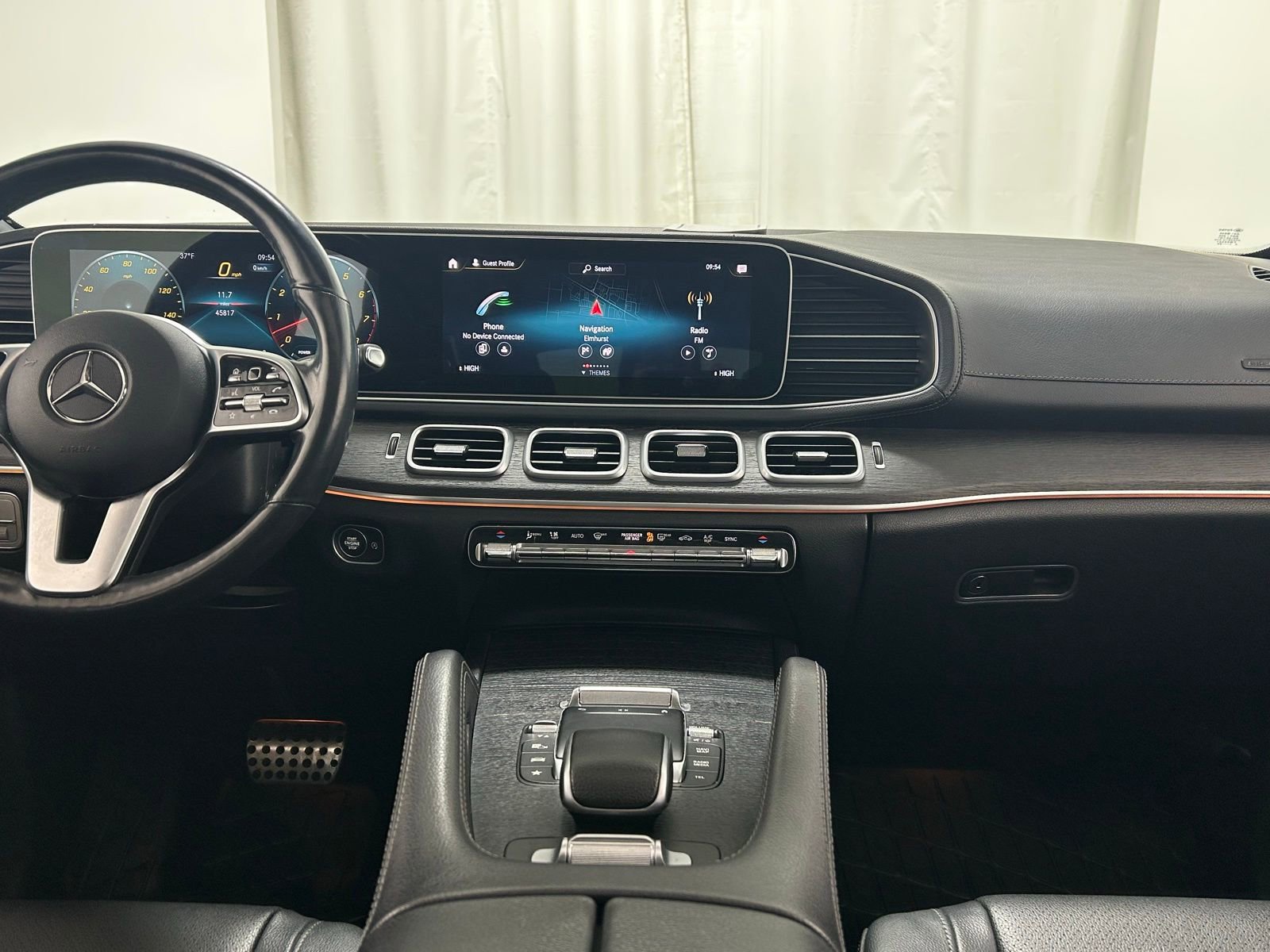 Used 2022 Mercedes-Benz GLS 450 4MATIC w/ AMG Line Exterior image 9