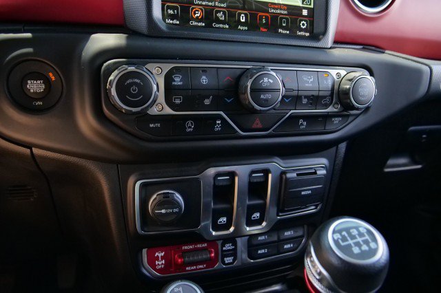 Used 2021 Jeep Wrangler Rubicon AWD/4WD image 24
