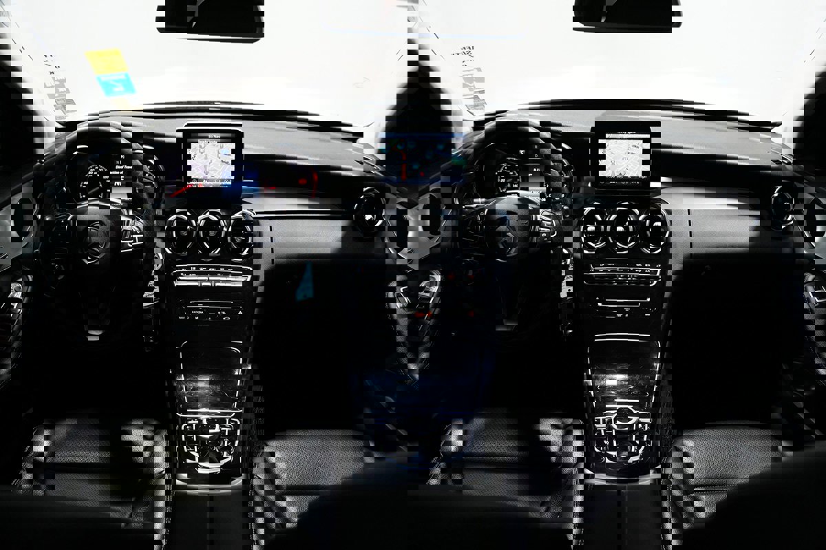 Used 2017 Mercedes-Benz C 300 Sedan image 18