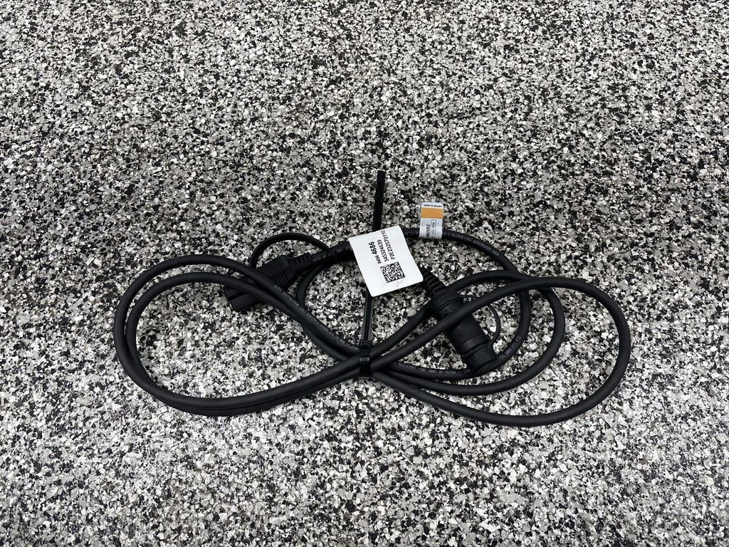 Used 2024 GMC Yukon SLT w/ SLT Luxury Package image 72